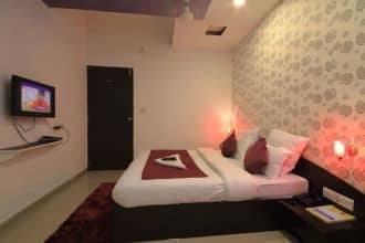 Hotel Crystal, Ahmedabad 2